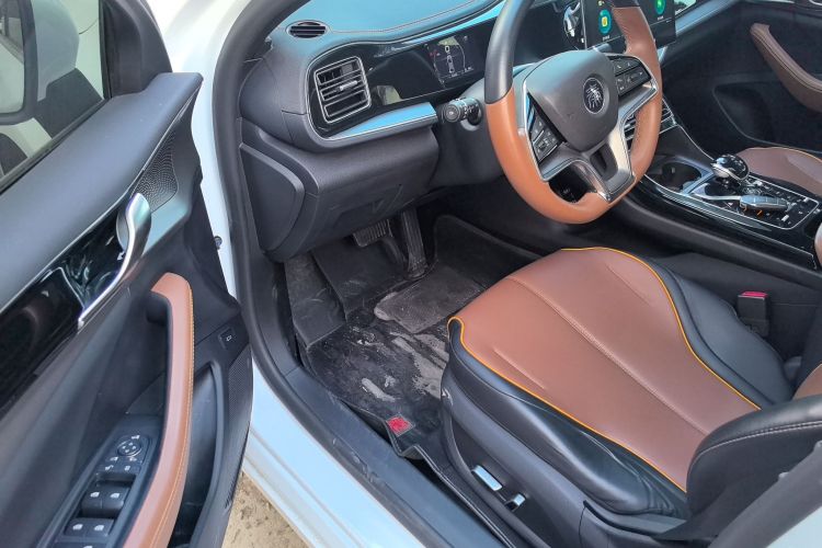 比亚迪 秦PLUS 2021款 DM-i 120KM 旗舰型中控内饰20