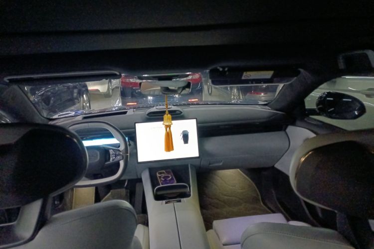 领克Z10 2024款 95kWh 702km四驱智驾Ultra中控内饰22