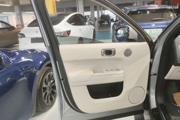 理想汽车 理想L8 2023款 Pro中控内饰7007