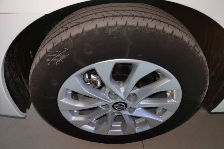 日产 轩逸 2024款 经典 1.6XE CVT舒适版车身外观6007