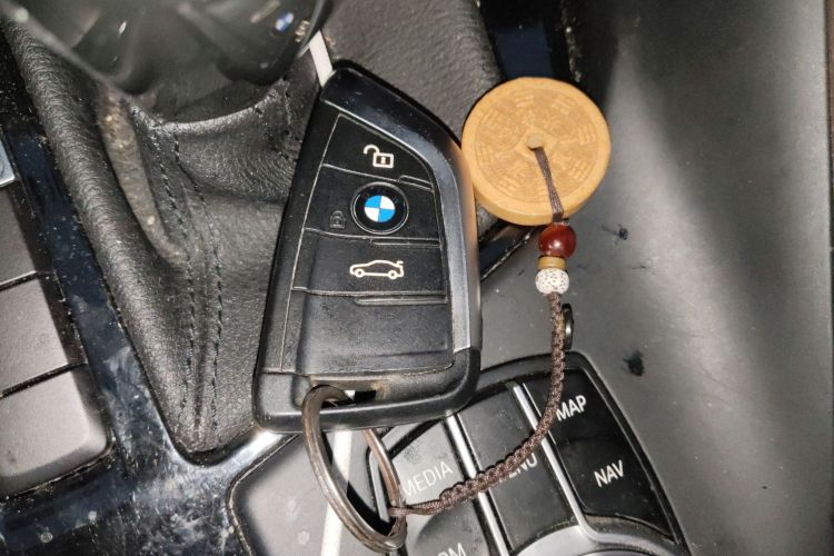 宝马X1 2020款 sDrive20Li 尊享型中控内饰11