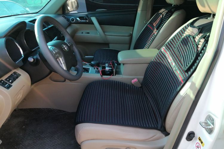 丰田 汉兰达 2012款 2.7L 两驱5座精英版中控内饰19