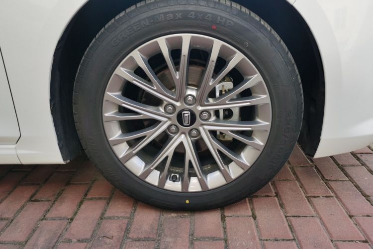 奔腾B70 2025款 龙耀版 1.5T 欢享型车身外观10