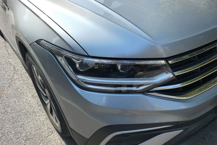 大众 途观L 2022款 330TSI 自动两驱智享版车身外观8