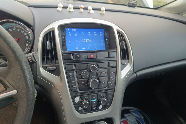 别克 英朗 2014款 XT 1.6L 自动时尚版局部细节16