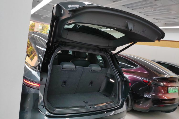 蔚来ES8 2024款 100kWh 签名版机舱底盘23