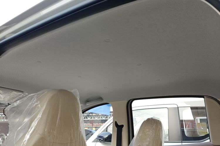 五菱汽车 宏光MINIEV 2025款 四门版 进阶款中控内饰22