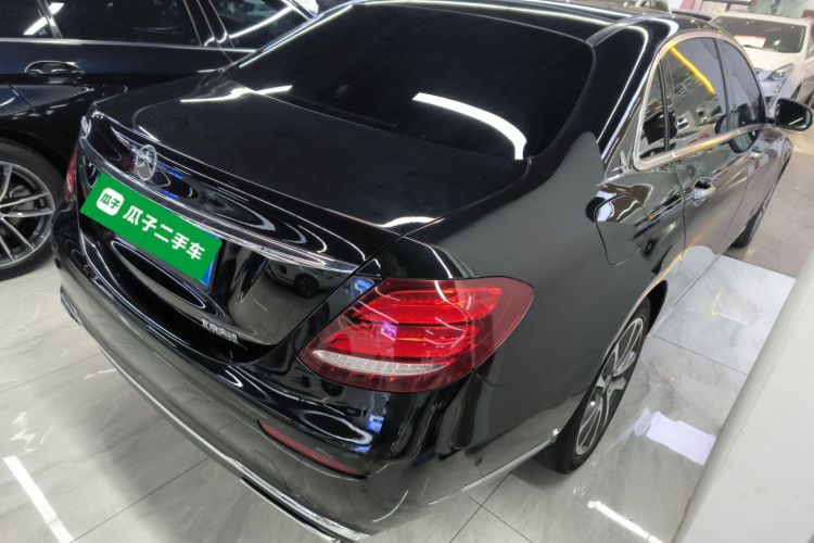 奔驰E级 2020款 改款 E 260 L车身外观7
