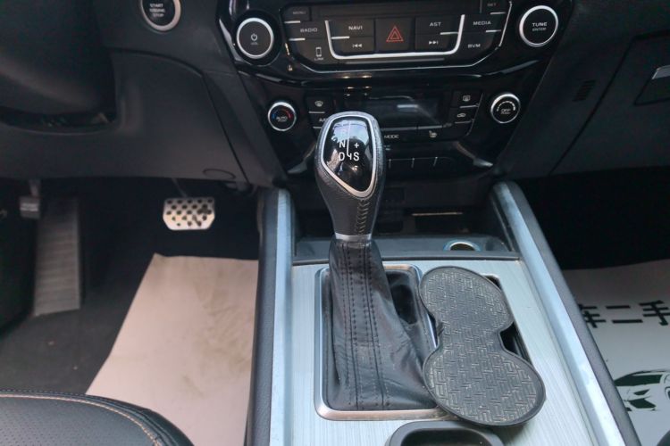 吉利汽车 远景X6 2016款 1.3T CVT旗舰型中控内饰18