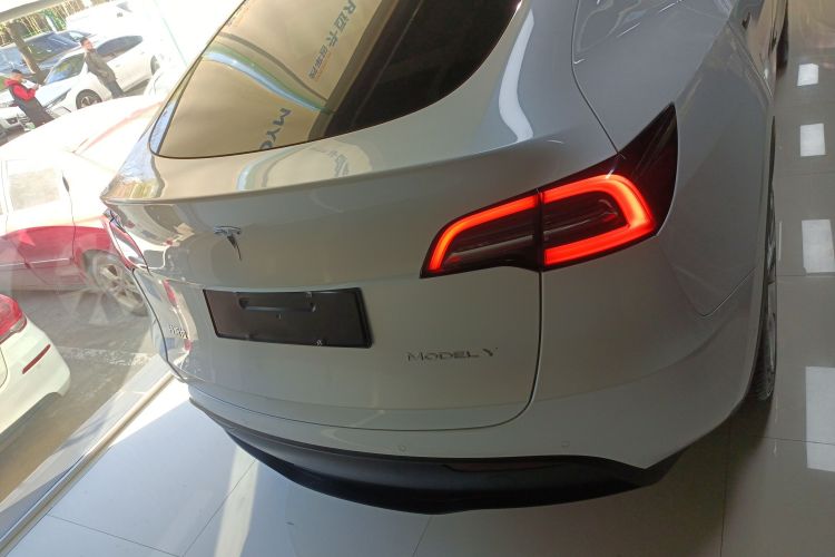 特斯拉 Model Y 2022款 改款 后轮驱动版车身外观6004