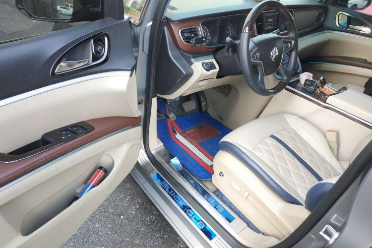 别克GL8 2018款 28T 舒适型 国VI中控内饰20