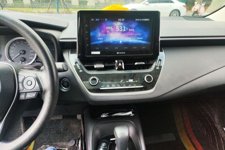 丰田 卡罗拉 2019款 1.2T S-CVT GL-i精英版中控内饰16
