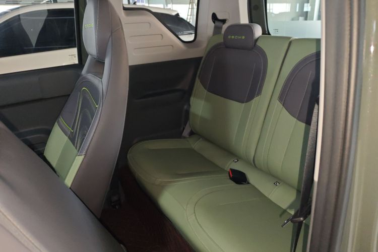 吉利银河 2024款 200km 熊猫骑士中控内饰7004