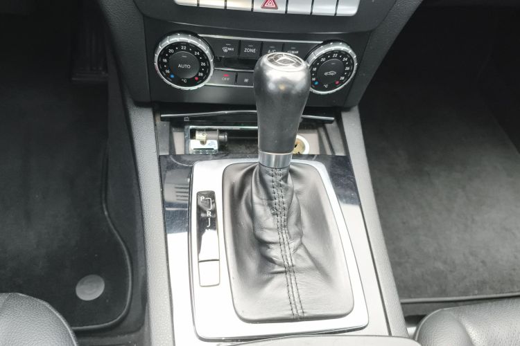 奔驰C级 2013款 C 180 经典型 Grand Edition局部细节18