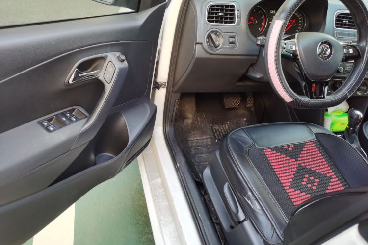 大众 Polo 2016款 1.6L 自动舒适型中控内饰7003