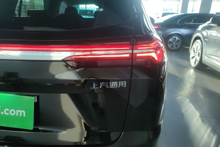 别克 2025款 昂科威Plus 28T 两驱白金版车身外观6006