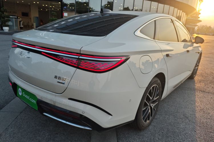 比亚迪 海豹07 DM-i 2025款 智驾版 DM-i 1.5L 125km 尊贵型车身外观7