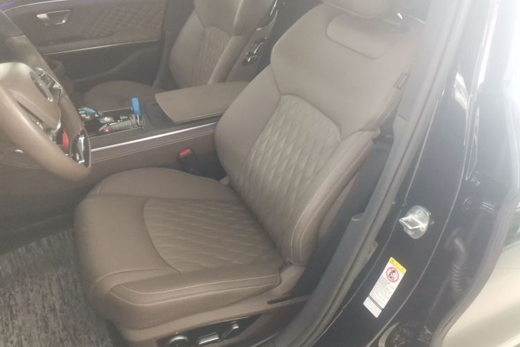 比亚迪 汉 2022款 DM-i 121KM 尊享型局部细节19