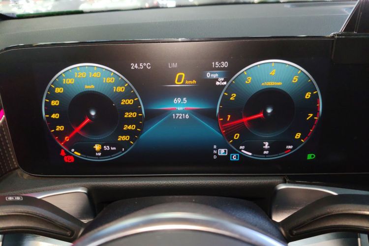 奔驰GLB 2023款 GLB 220 时尚型局部细节14