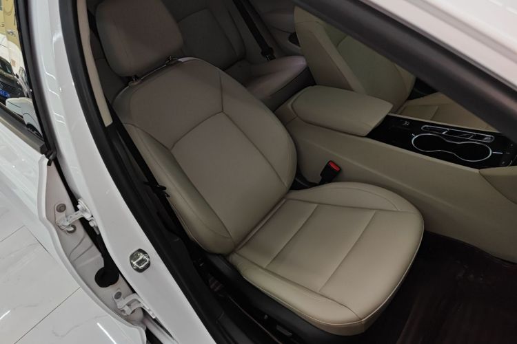 别克 君威 2020款 552T 精英型局部细节41