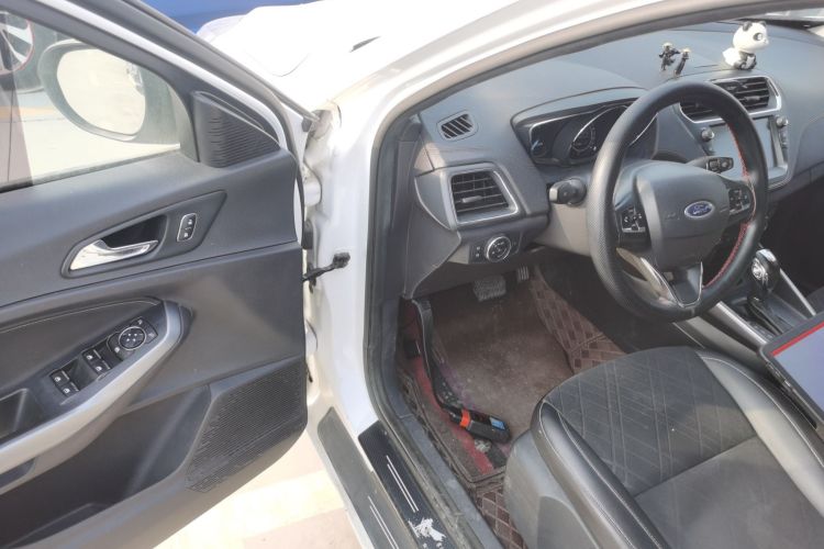 福特 福睿斯 2019款 改款 1.5L 自动悦享型 国VI中控内饰20