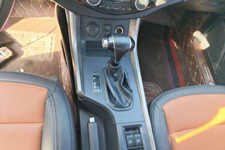 海马S5 2015款 1.5T CVT豪华型运动版中控内饰18