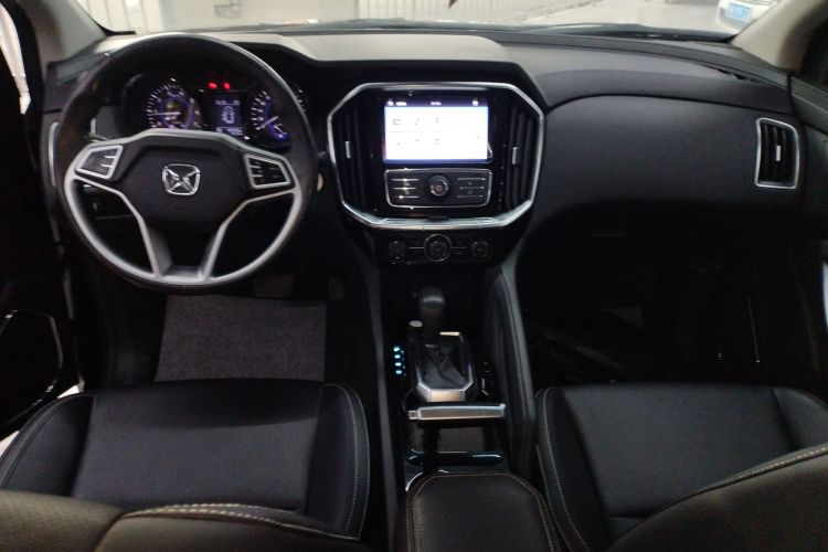 江铃 驭胜S350 2016款 2.0T 自动两驱汽油豪华版5座中控内饰12