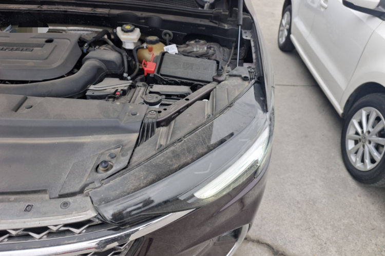 别克 2021款 昂科威Plus Avenir艾维亚 七座版机舱底盘26