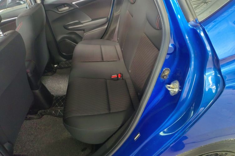 本田 飞度 2018款 1.5L CVT潮跑版中控内饰7004