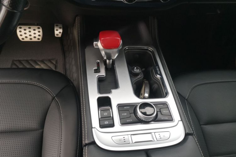 北京BJ40 2019款 2.3T 自动四驱环塔冠军版 国VI中控内饰18