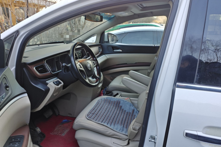 别克GL8 2017款 25S 豪华型 国V局部细节19