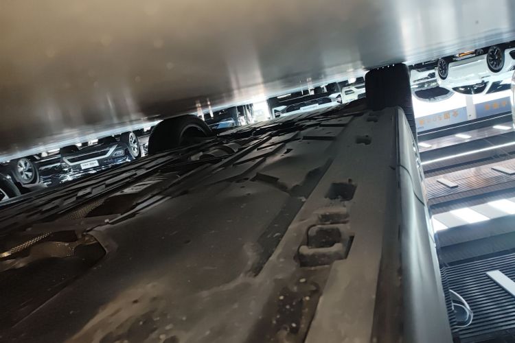 奔驰GLB 2024款 改款 GLB 220 时尚型局部细节9002