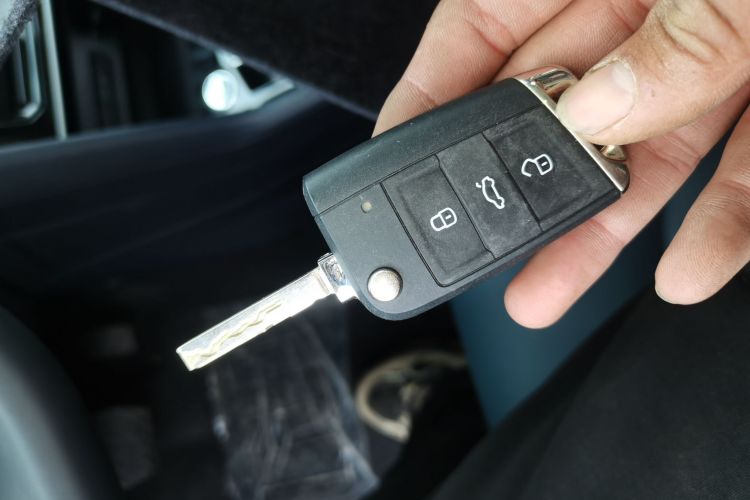 大众 途岳 2024款 300TSI 两驱月尊版中控内饰7001