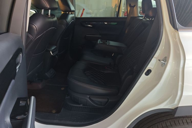 丰田 汉兰达 2024款 2.5L智能电混双擎两驱精英版 5座中控内饰21