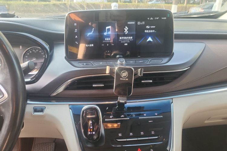 别克GL8 2020款 陆上公务舱 652T 豪华型中控内饰16
