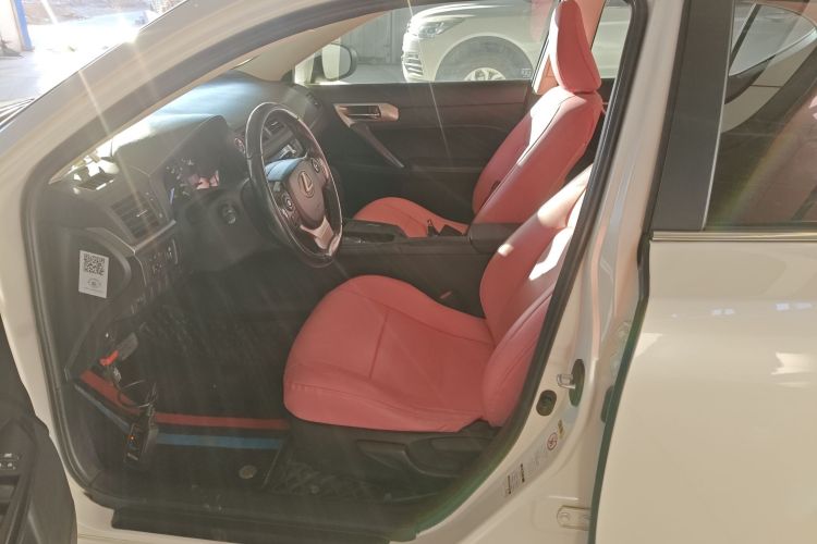 雷克萨斯CT 2014款 CT200h 精英版 单色中控内饰20