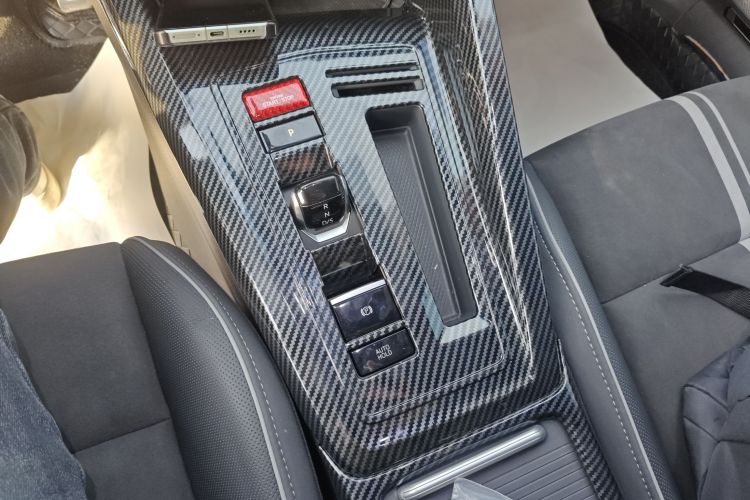 大众 高尔夫 2023款 改款 280TSI DSG R-Line中控内饰18