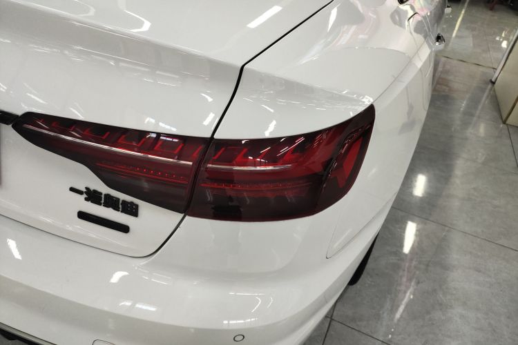 奥迪A4L 2022款 40 TFSI 时尚动感型车身外观9