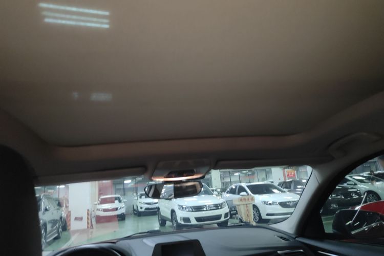 宝马1系 2017款 118i 运动型中控内饰22