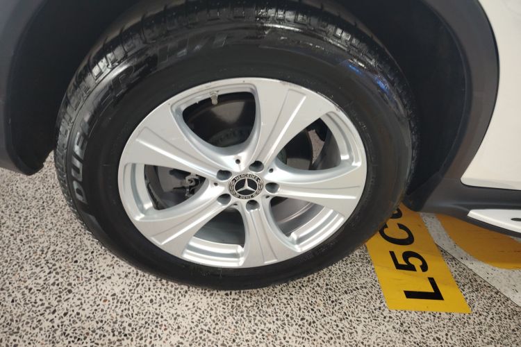 奔驰GLC 2020款 GLC 260 L 4MATIC 动感型车身外观56