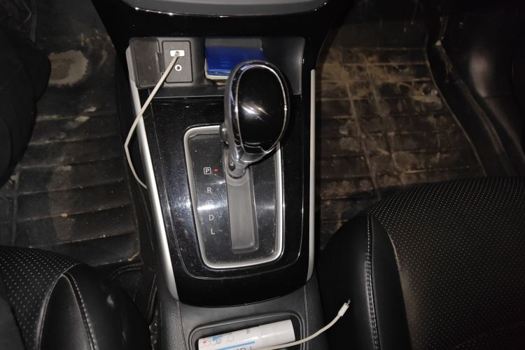 日产 轩逸 2016款 1.6XL  CVT尊享版中控内饰18