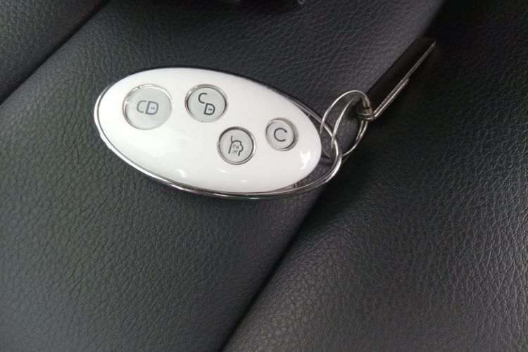 比亚迪 宋MAX 2017款 1.5T 自动智联精英型 7座中控内饰7001