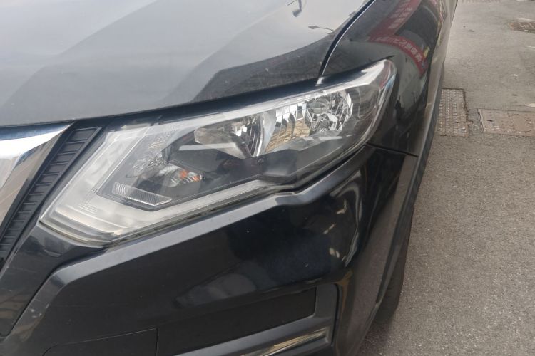 日产 奇骏 2019款 2.0L CVT智联舒适版 2WD局部细节36