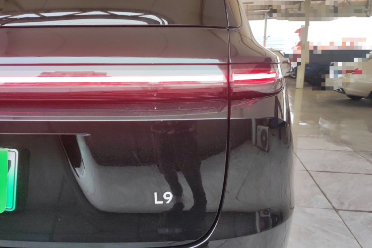 理想汽车 理想L9 2025款 Pro 智能焕新版车身外观9