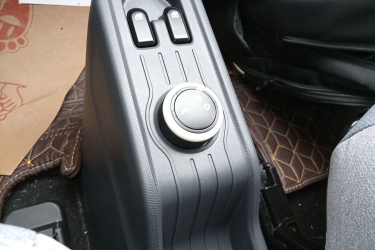 五菱汽车 宏光MINIEV 2022款 马卡龙时尚款 三元锂中控内饰18