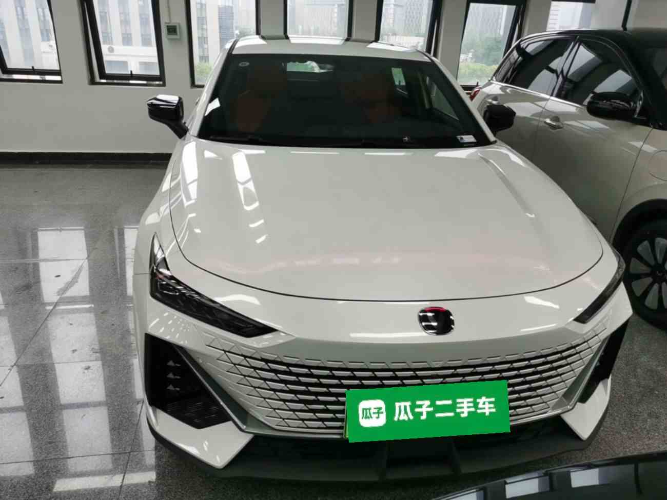 长安UNI-V 智电iDD 2023款  智电iDD 1.5T 113km智趣型(1)