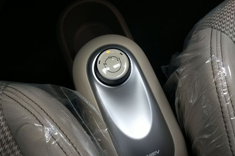 五菱汽车 宏光MINIEV 2025款 四门版 进阶款局部细节18