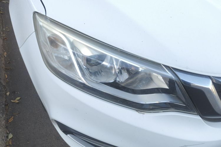 吉利汽车 远景 2018款 1.5L 手动幸福版车身外观8