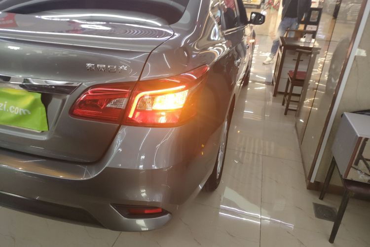 日产 轩逸 2022款 经典 1.6XL CVT豪华版车身外观9