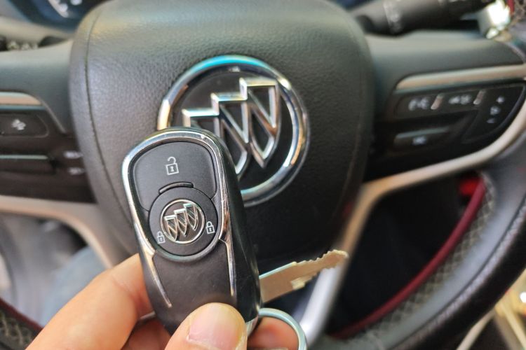 别克GL6 2019款 18T 6座互联豪华型 国V中控内饰11